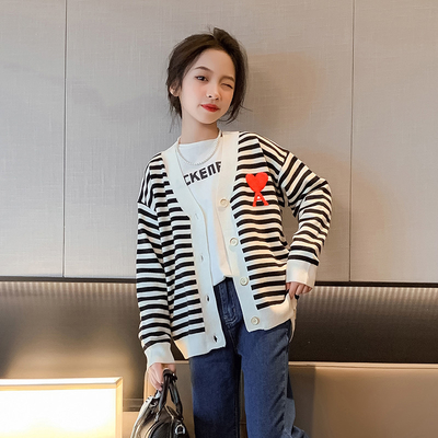 Classic Round Neck Warm Childrens Coats Black And White Striped Knitted Cardigan Jacket
