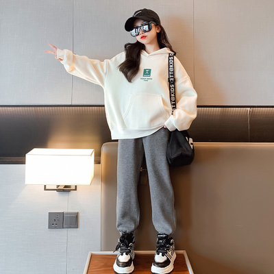 Girls Beige Cartoon 2 Piece Hoodie And Jogger Set Autumn Winter