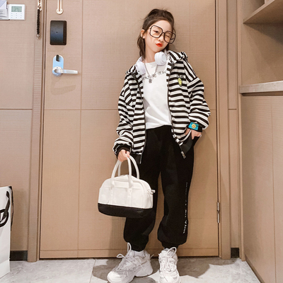 Teen Girls Hooded Black And White Striped Jacket Smiley Face Printed